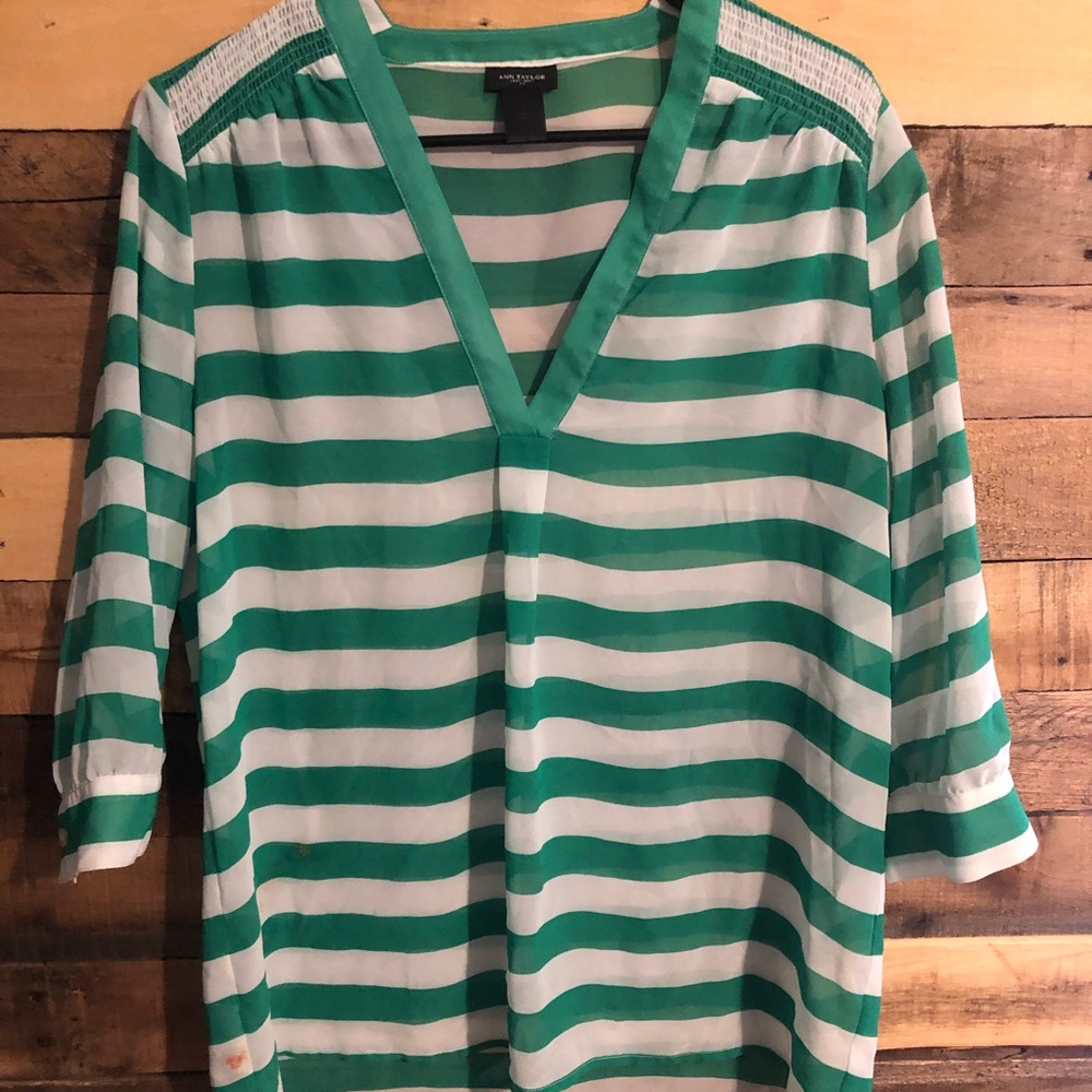 Ann Taylor dress shirt size S